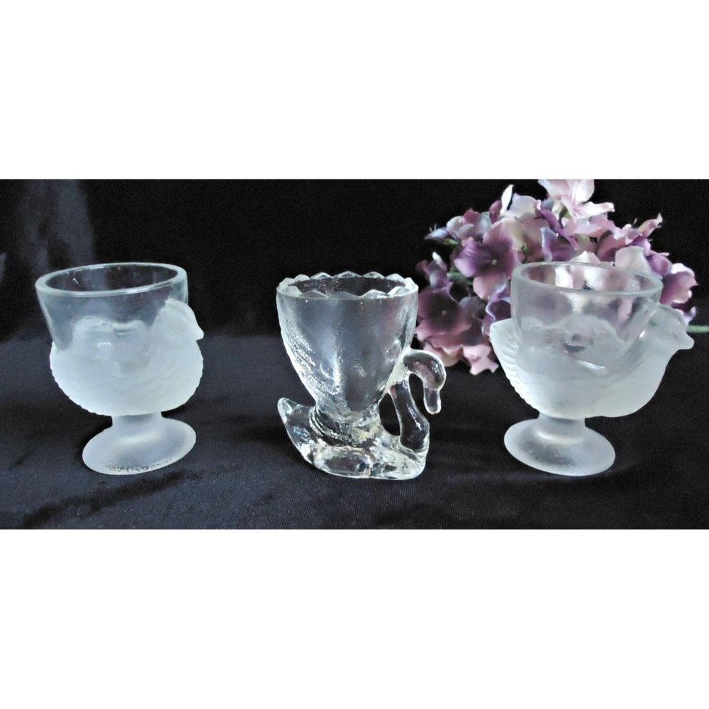 3 Vintage Egg Cups Hen Swan Egg Cup Glass Egg Cups - Picture 1 of 4